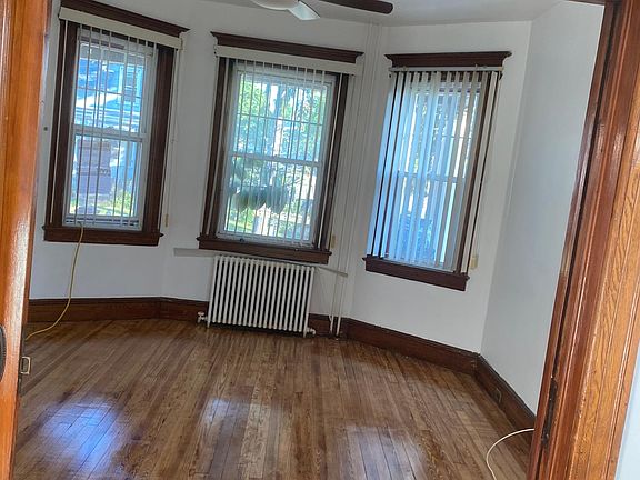 5th image of 167 Marion St Floor 1