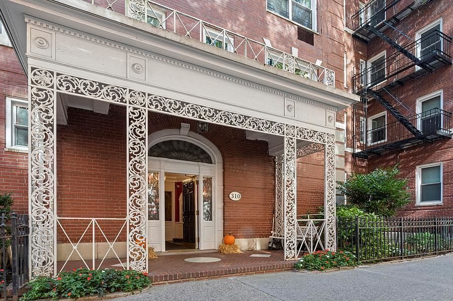 1st image of 310 W 55th St APT 6K