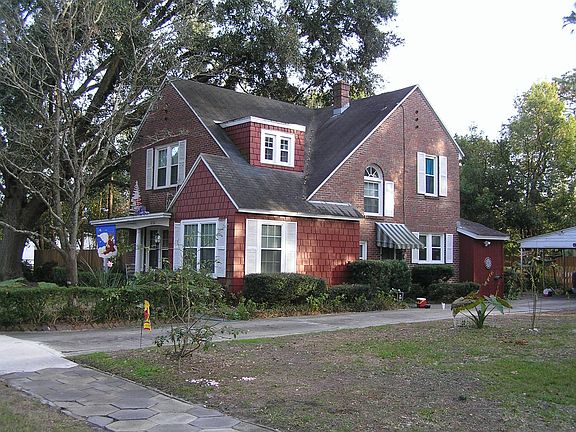 Front w/ attached lot