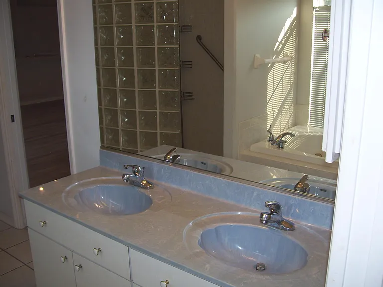 2675 N Canterbury Lake Dr — Photo 9