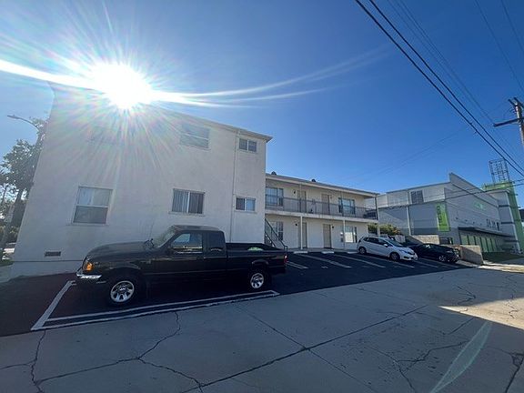 5th image of 2651 La Cienega Ave #2653