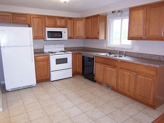 4th image of 4720 Baylor Ct