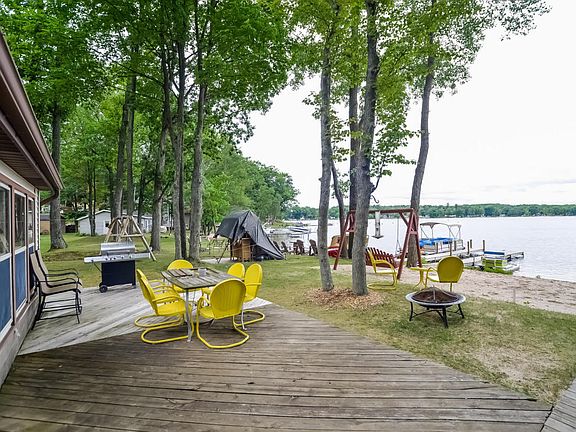 5th image of 15827 Pretty Lake Dr