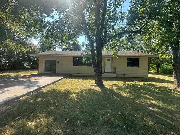 408 N College St, Mountain Home, AR 72653