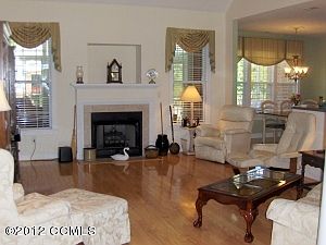 3rd image of 1705 Clubhouse Dr