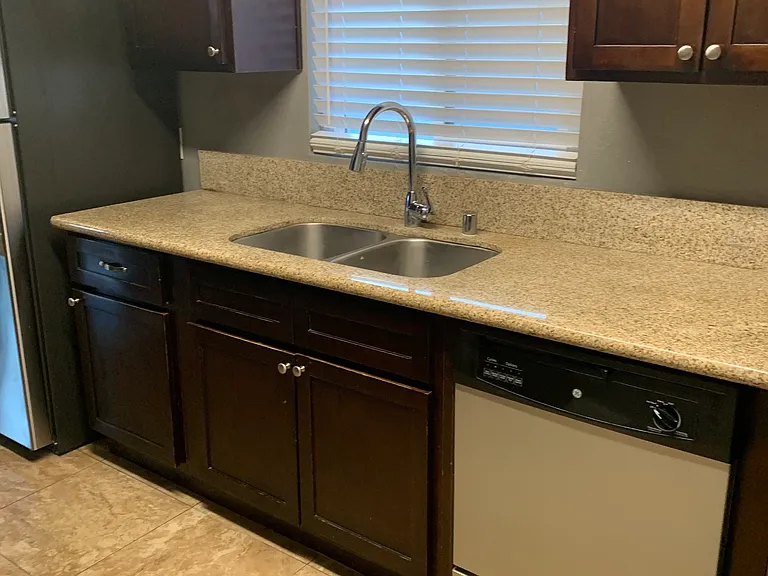 1723 Linden Ave — Photo 13