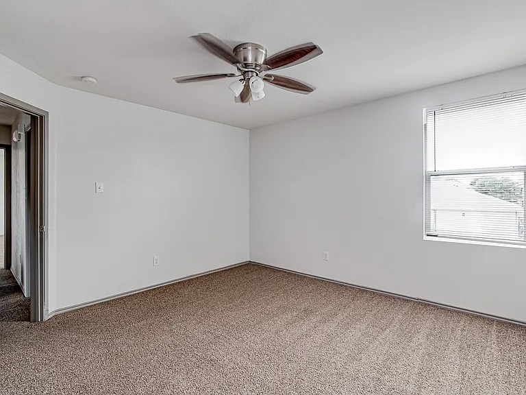 1420 Krista Dr — Photo 20