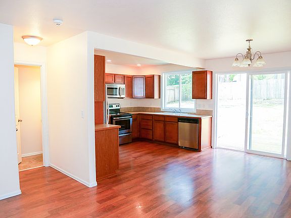 1st Floor - Main room