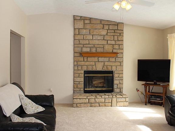4th image of 86 Orchard Ln