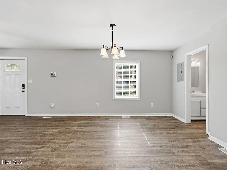 200 S Sylvan Dr — Photo 16
