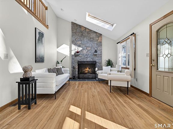 5th image of 42 Harrison Road