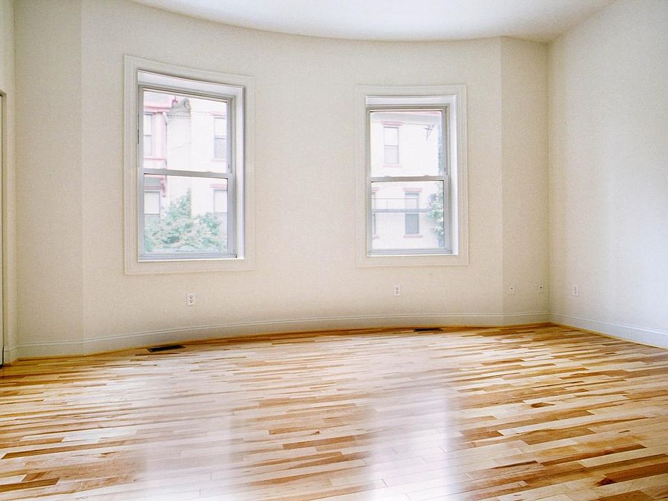 2nd image of 6018 Walnut St #1