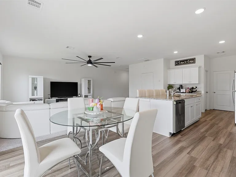 10138 Tiger Flower Ln — Photo 7