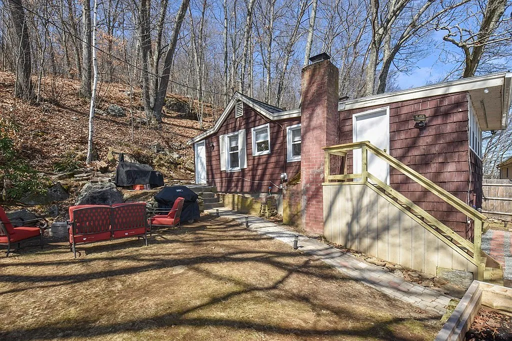 1 bed, 650 sqft, $1,800 — Photo 1