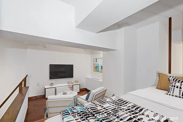 Rented by City Connections Realty | media 7