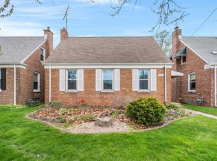4220 Custer Ave, Brookfield, IL 60513