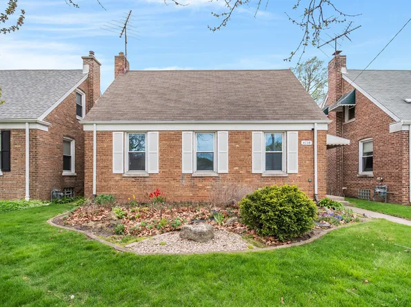 4220 Custer Ave, Brookfield, IL 60513