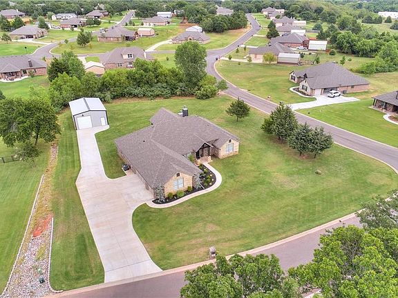 2nd image of 14382 Glenwood Ln