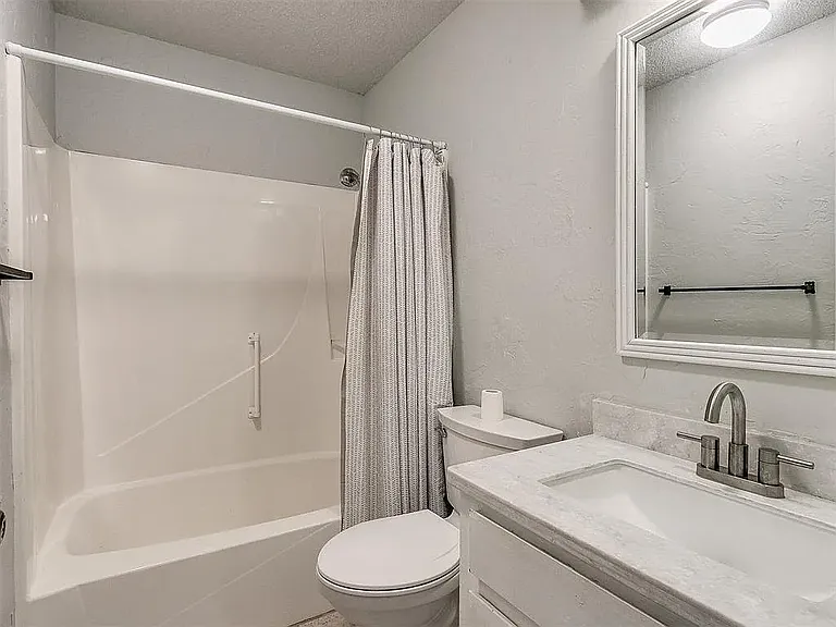 9808 Hefner Village Blvd — Photo 11