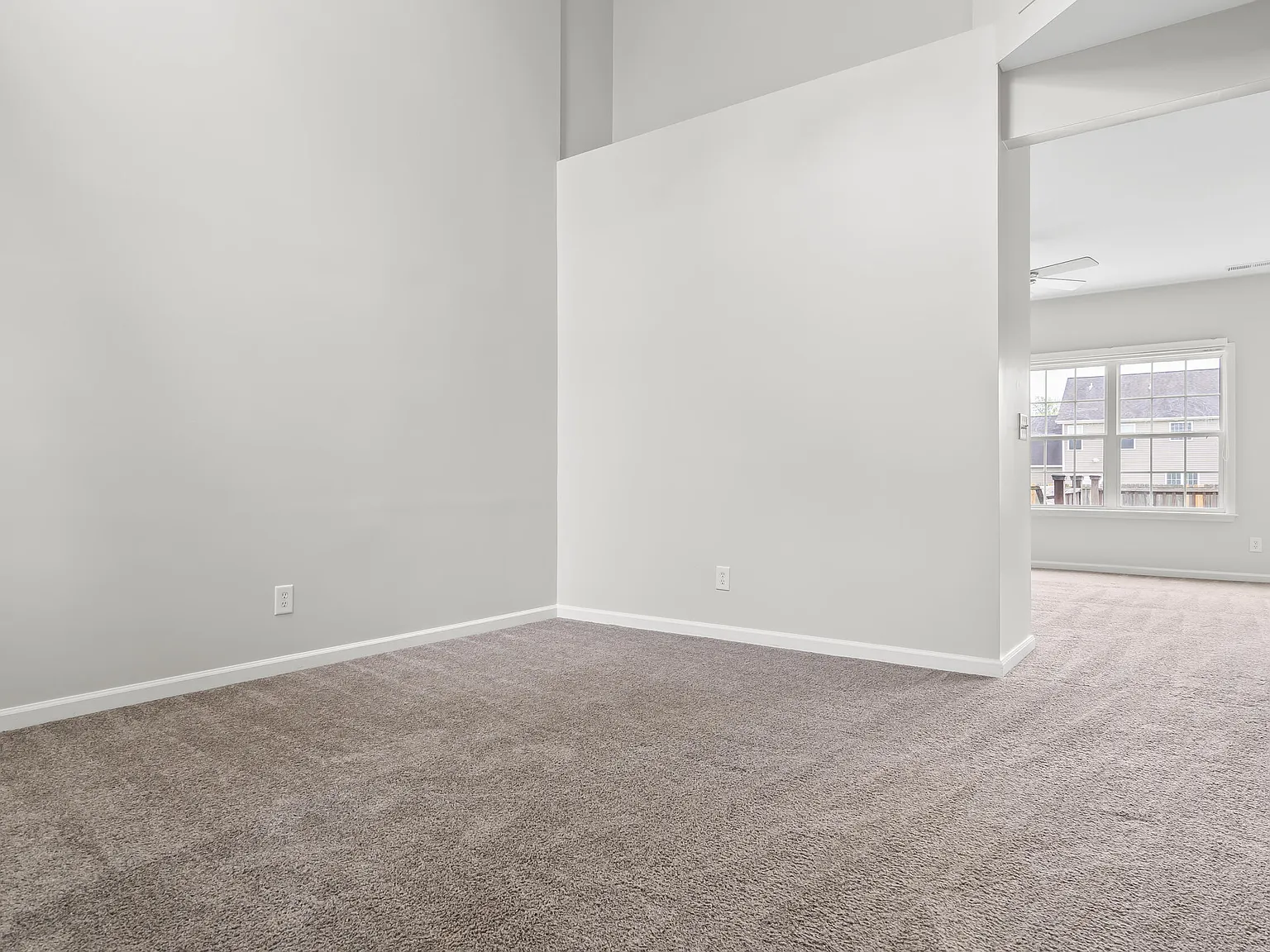 4 bed, 2.5 bath, 2001 sqft, $1,850 — Photo 3