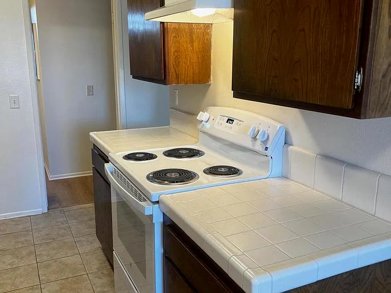 1132 E Meta St #5 — Photo 11