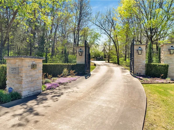 2375 E Farr Ln, Fayetteville, AR 72703