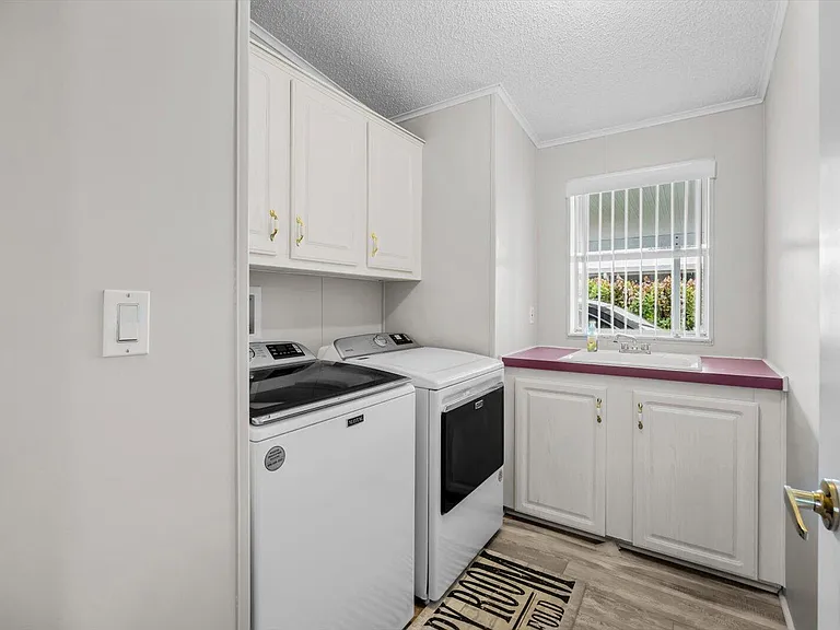 8032 Meadowlark Ln — Photo 25
