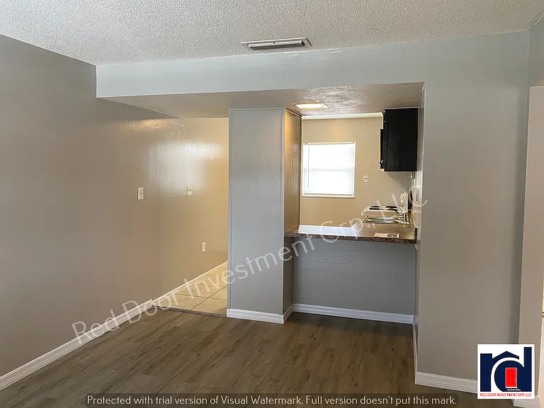 609 S Central Ave #203 — Photo 2