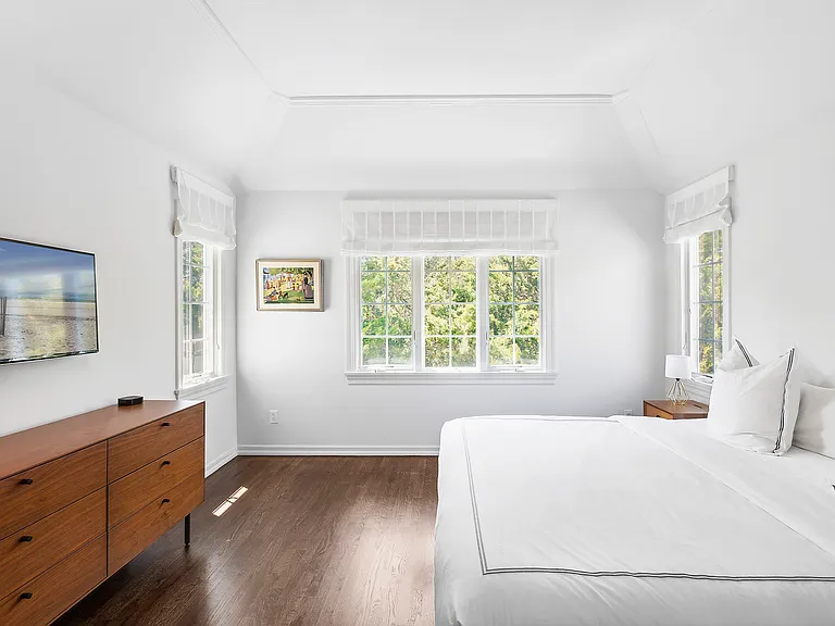 315 Flying Point Rd — Photo 11