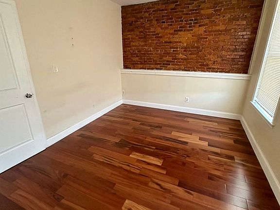 4th image of 1637 S Broad St Floor 3F
