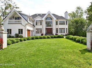 1641 Pickwick Ln, Glenview, IL 60026