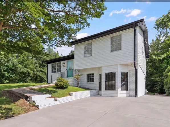 800 Whaley Rd, Fultondale, AL 35068