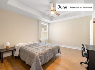 3308 W Armitage Ave #B, Chicago, IL 60647