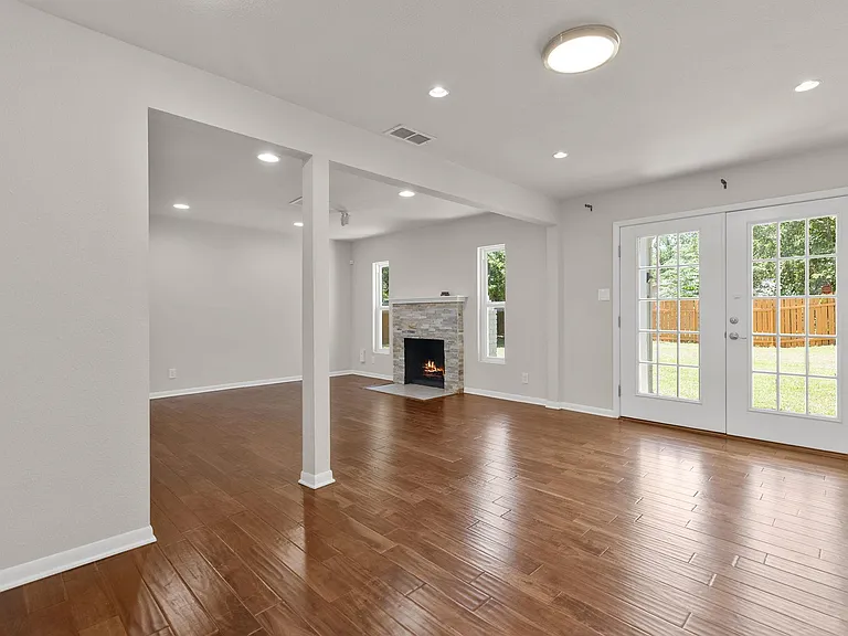 501 Arbor Ln — Photo 24