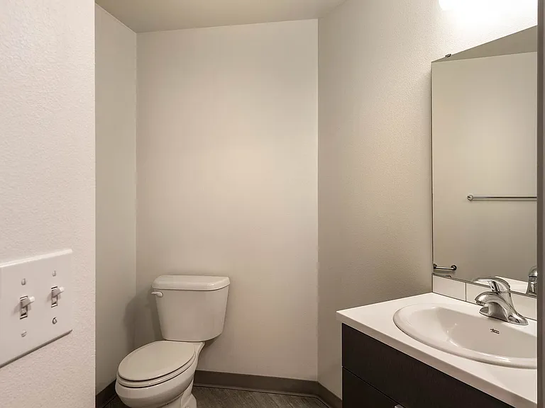 Minnie Flats | 101 Denny Way, Seattle, WA 98109 — Photo 37