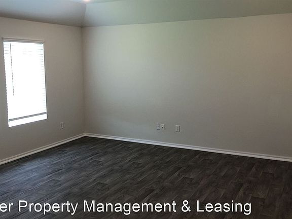 2nd image of 3609 Moraine Dr