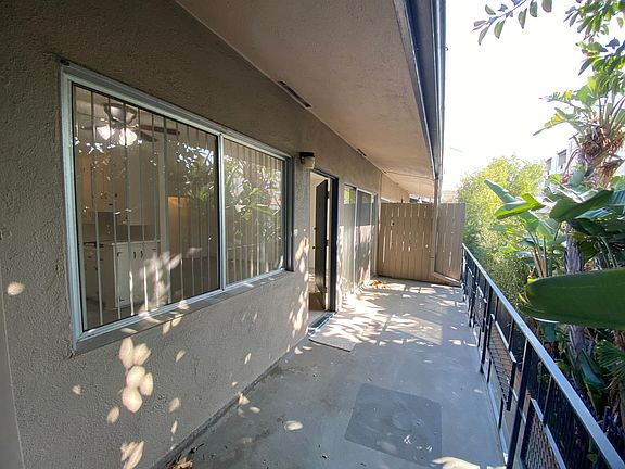 2nd image of 11625 Mayfield Ave #9
