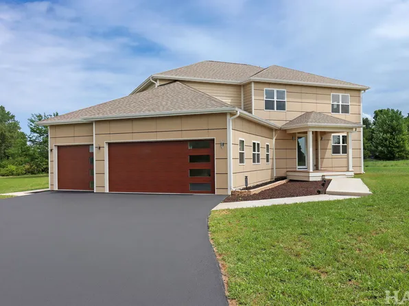 7304 Briar Dr, Spring Grove, IL 60081