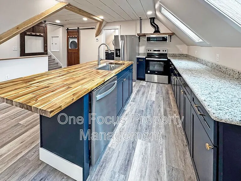 379 Updegraff Aly — Photo 1