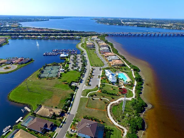 1235 Riverscape St, Bradenton, FL 34208