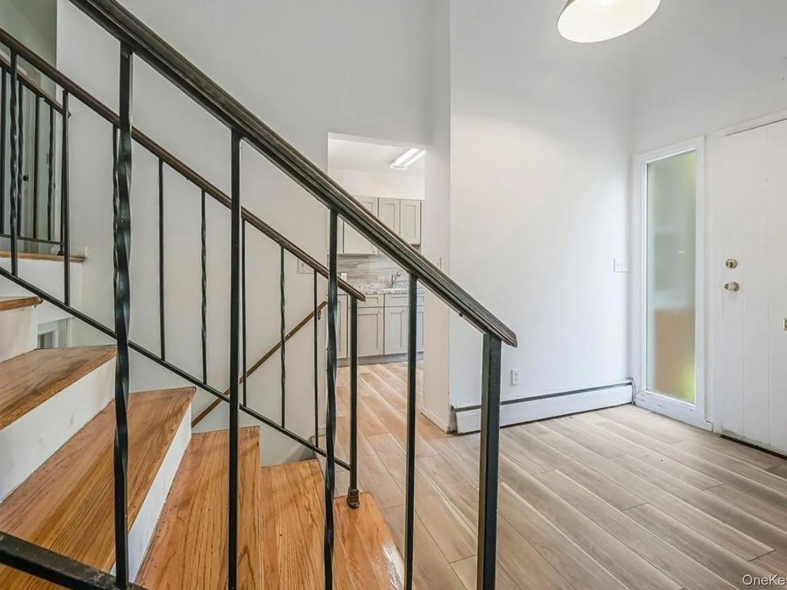 3 bed, 2.5 bath, 1500 sqft, $3,700 — Photo 2