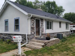 1223 E 32nd St, Des Moines, IA 50317