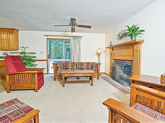 4th image of 10 Quail Hollow Dr