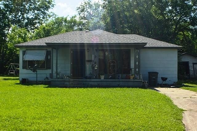 1st image of 1309 S Ocheese Ave