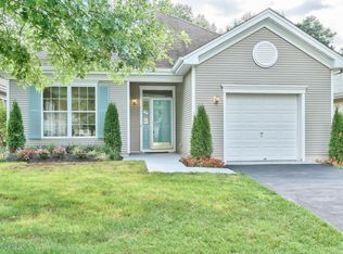 18 Summerwinds Dr, Lakewood, NJ 08701