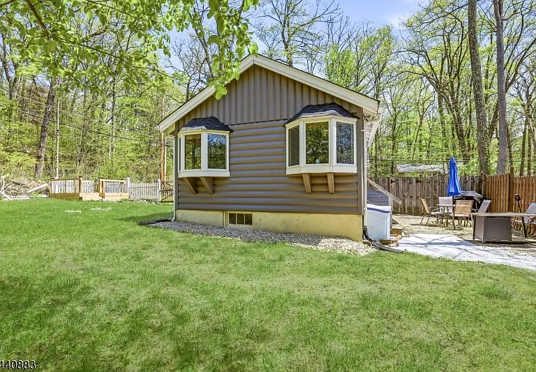 5 Sanoset Rd — Photo 12