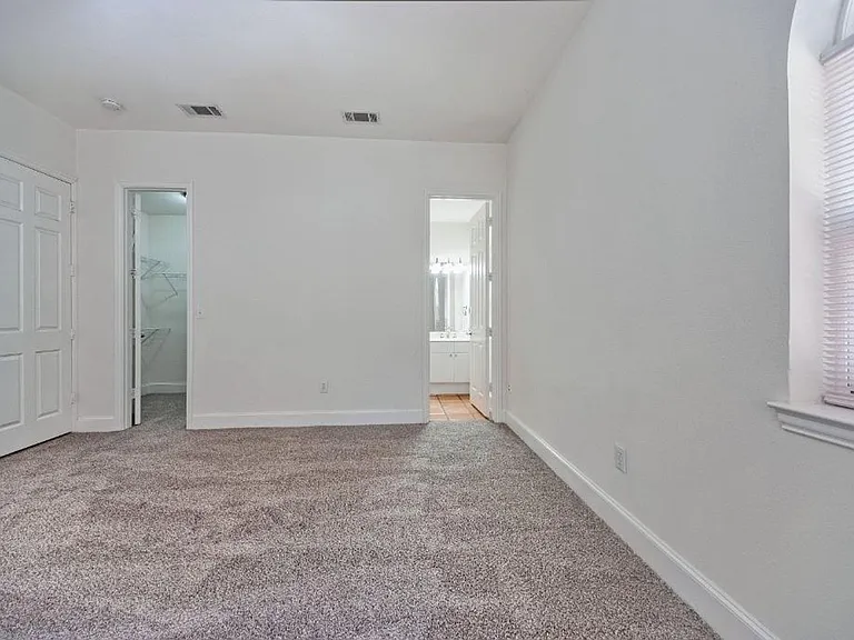 5713 Lewis St — Photo 4