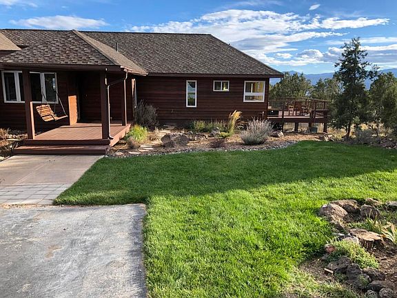 2nd image of 184 Crescent Ln