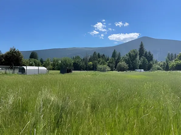 820 64th Ave, Grand Forks, BC V0H 1H4