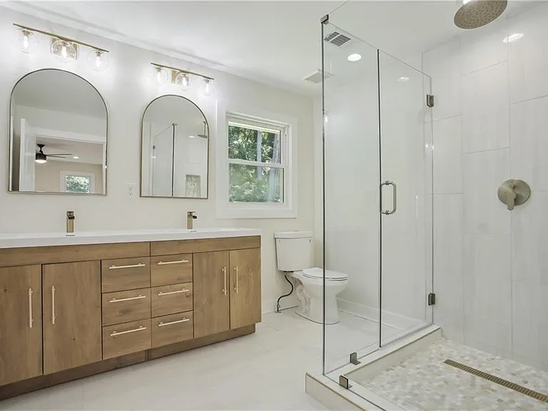 4248 Autumn Woods Ct — Photo 16
